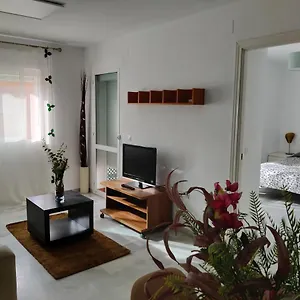 https://apartamento-pilar-malaga-centro.hotelsinnerja.org